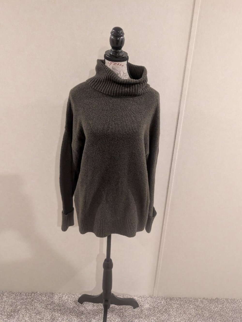 Old Navy Heathered Olive Green Oversized Cowl Neck Sweater Size Large